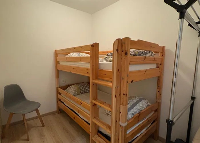 Superbe T3 Avec Parking Et Terrasse En Plein Centre-ville Lourdes